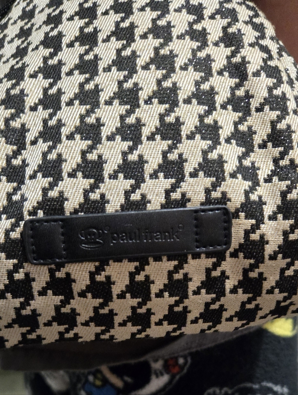 Paul Frank: Y2k Style Houndstooth Boho Women's Shoulder Bag. - Picture 3 of 11